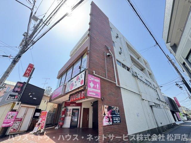 スドウビルの外観