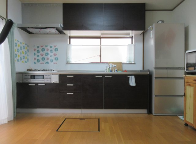 栗東市下戸山のキッチン