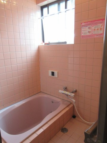 栗東市下戸山の浴室