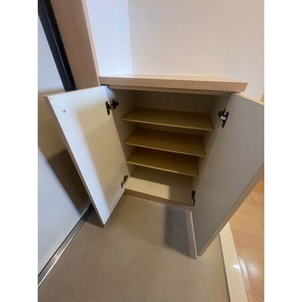 REGALO桜本町　名古屋市賃貸　仲介手数料無料の玄関