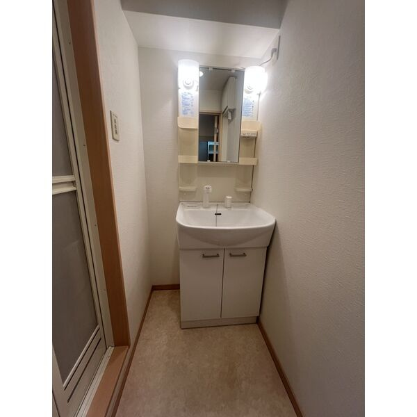 REGALO桜本町　名古屋市賃貸　仲介手数料無料の洗面所