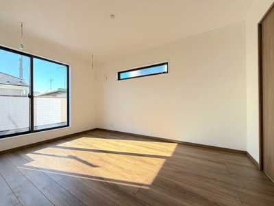 【寝室】 | ＜全2棟＞土地47坪以上／収納スペースが充実／瀬谷区北新