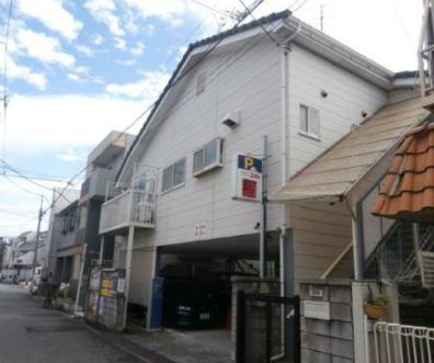 アージャントの外観