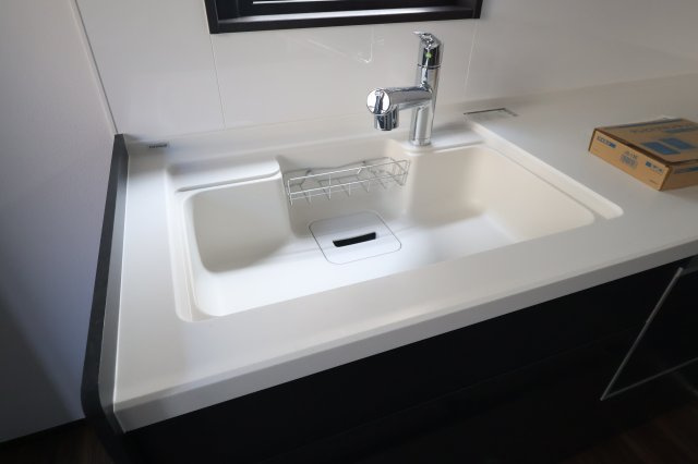 【キッチン】 | 《仲介手数料無料》中央区大戸５丁目24-10(全1戸)新築一戸建て | 撮影日 2025年10月23日 12:00 晴れ