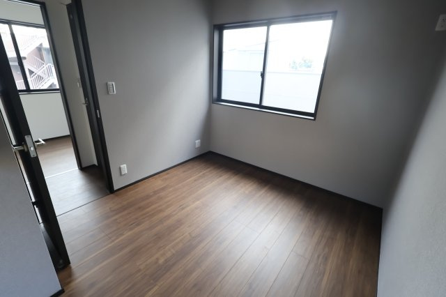 【洋室】 | 《仲介手数料無料》中央区大戸５丁目24-10(全1戸)新築一戸建て | 撮影日 2025年10月23日 12:00 晴れ