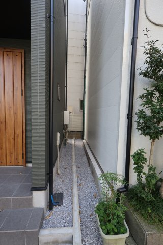 《仲介手数料無料》中央区大戸５丁目24-10(全1戸)新築一戸建ての外観|撮影日 2025年10月23日 12:00 晴れ