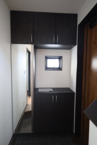 【玄関】 | 《仲介手数料無料》中央区大戸５丁目24-10(全1戸)新築一戸建て | 撮影日 2025年10月23日 12:00 晴れ