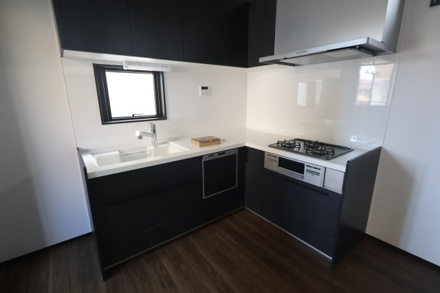 《仲介手数料無料》中央区大戸５丁目24-10(全1戸)新築一戸建てのキッチン|撮影日 2025年10月23日 12:00 晴れ