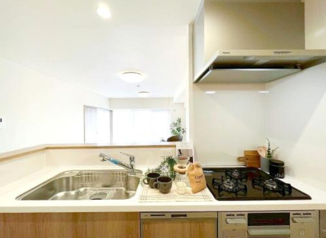 アーバングリーン本山のキッチン|リビングが見渡せる対面キッチン