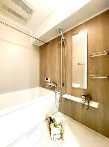 アーバングリーン本山の浴室|浴室乾燥機付き