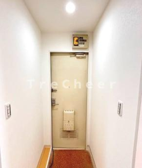 コーポパピヨンの玄関