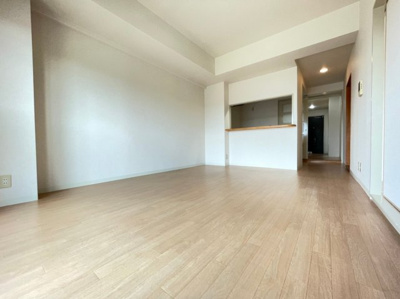 【居間・リビング】 | プリムベール向丘 | ゆったりとしたリビングです