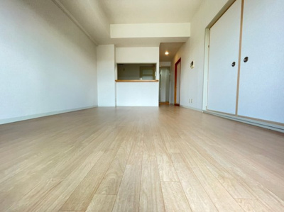 【内装】 | プリムベール向丘 | 明るい色調の室内です