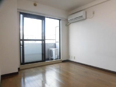 デトムワン一条通の居間・リビング