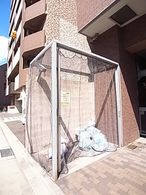 アドバンス神戸プラージュの外観