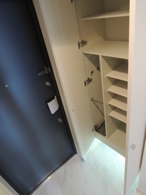 アドバンス神戸プラージュの玄関