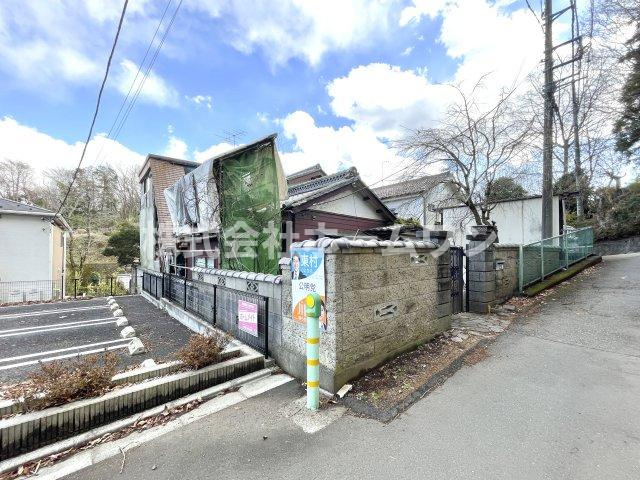 八王子市館町　土地の前面道路含む現地写真