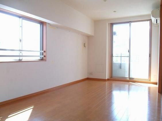 THEパームス代々木上原コスモテラスの居間・リビング