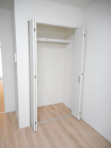 リブラ高坂の収納