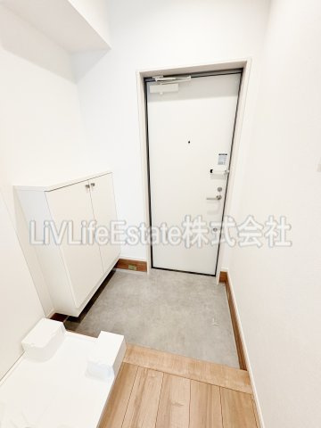 クレスト東村山（旧エテルノヴァローレ東村山）の玄関