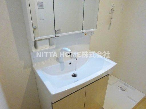 フォンターナの洗面所|独立洗面台を設置済み◇