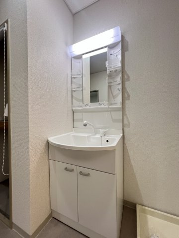 白峯グランドハイツ　の洗面所