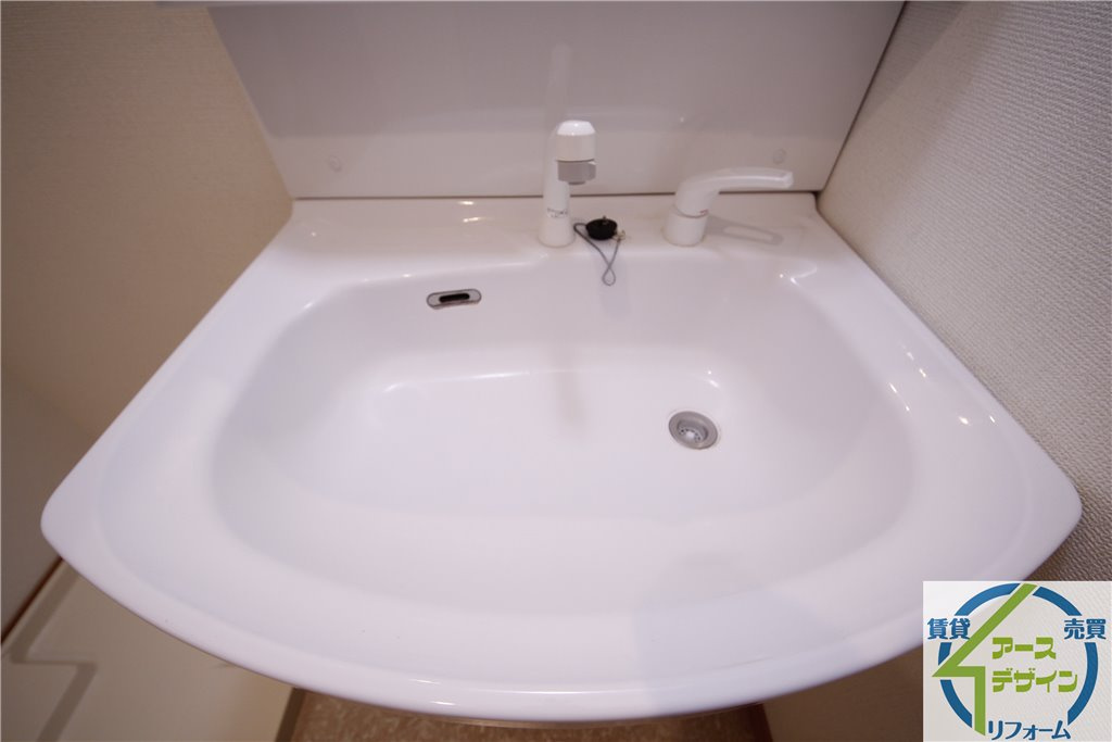 橋本ビルの独立洗面台