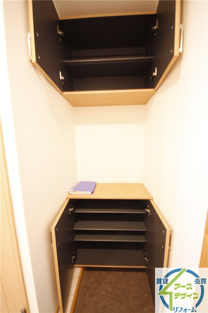 橋本ビルの玄関