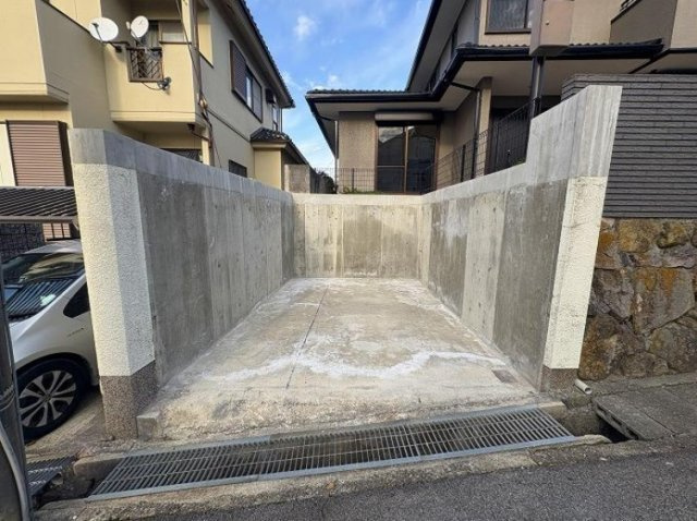 明石市松が丘3丁目の駐車場