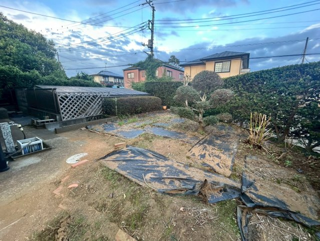 八街中古戸建ての庭