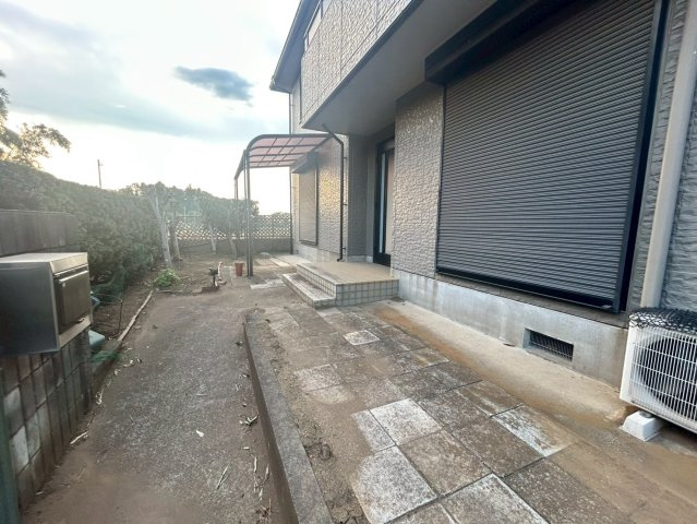 八街中古戸建ての庭