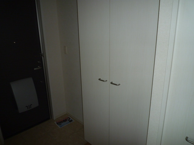 ウィステリアⅡの玄関|シューズボックス