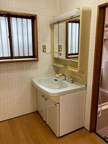 稲田戸建ての洗面所