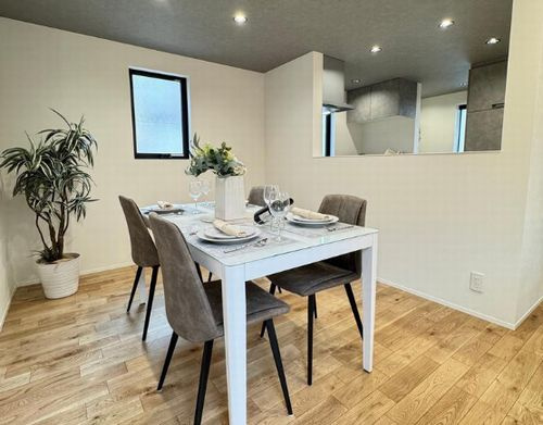 【居間・リビング】 | 【仲介手数料０円】綾瀬市深谷中7丁目　新築一戸建て | 綾瀬市深谷中7丁目　新築一戸建て