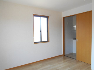 【洋室】 | スカイパレス | 使い勝手のいい洋室です