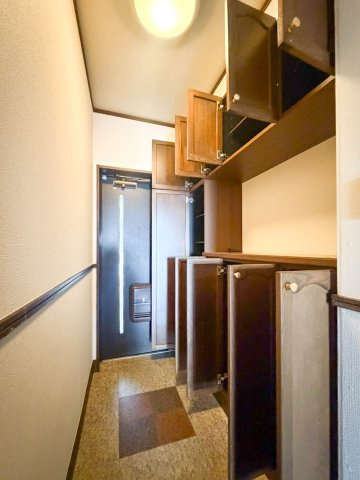 ライオンズマンション築地口弐番館の収納|玄関収納のためのスペースです