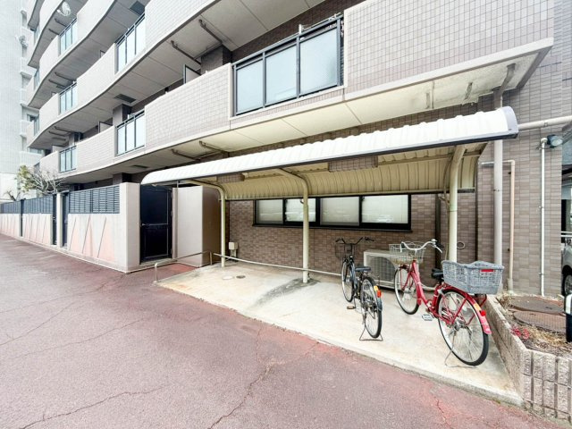 ライオンズマンション築地口弐番館のその他共用部分|駐輪場です