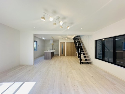 【居間・リビング】 | 大宮中ノ社町　戸建