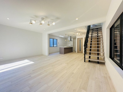 【居間・リビング】 | 大宮中ノ社町　戸建