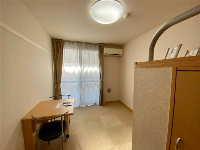 レオパレス壽光Ⅰの居間・リビング