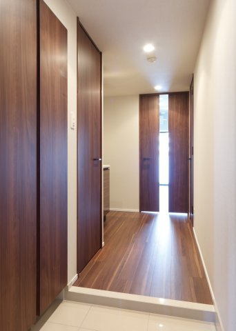 DIPS大山東町の玄関