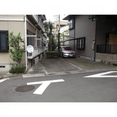 さくらパーク駐車場の外観