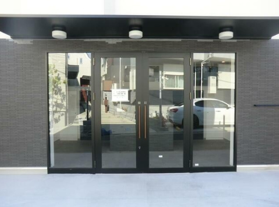 FUNDALE　ファンデールのエントランス