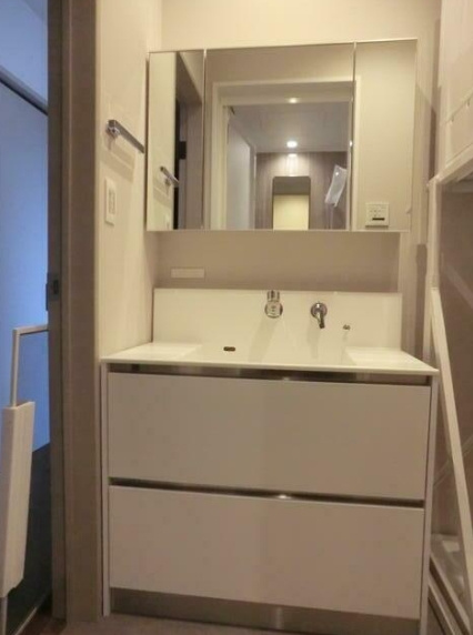 FUNDALE　ファンデールの独立洗面台