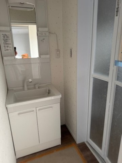 【独立洗面台】 | 森口マンション | 朝の身支度には欠かせない独立洗面化粧台