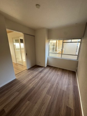 【寝室】 | 森口マンション | 落ち着いた色調の寝室です