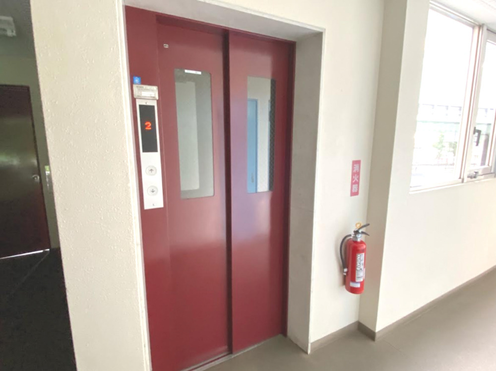 第二若木コーポのロビー