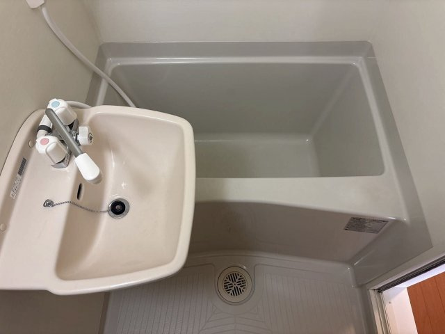 レオパレスサンガーデンの浴室