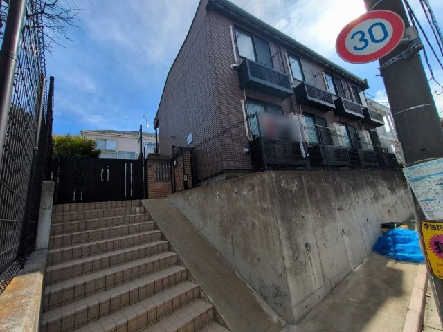 レオパレスサンガーデンの外観