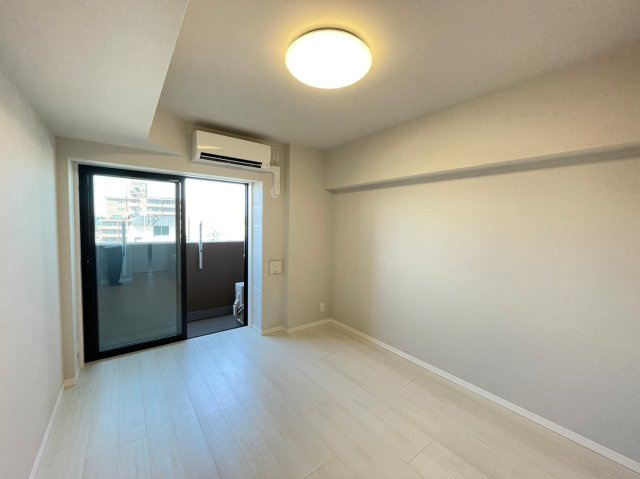 DIPS十条仲原WESTの寝室